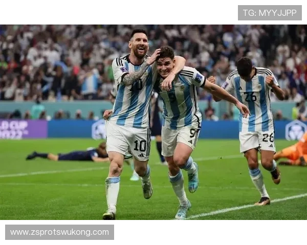 世界杯淘汰赛舞台：阿尔瓦雷斯如何面对顶级对手