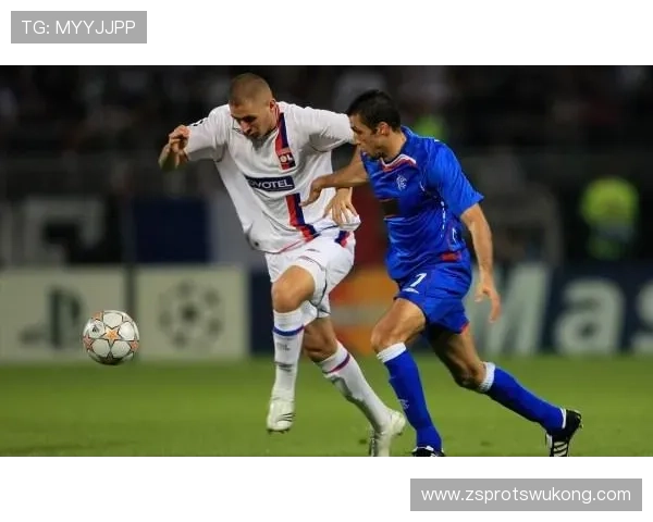 伊布与本泽马：终结模式分化，单点爆破转向体系融合