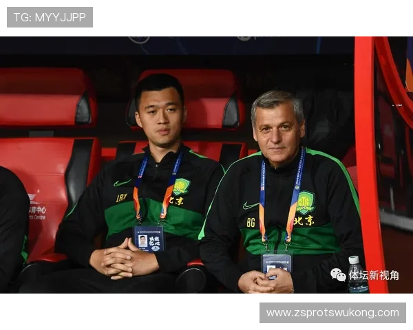 流血离场判罚规则详解：何时必须临时换人影响比赛节奏？